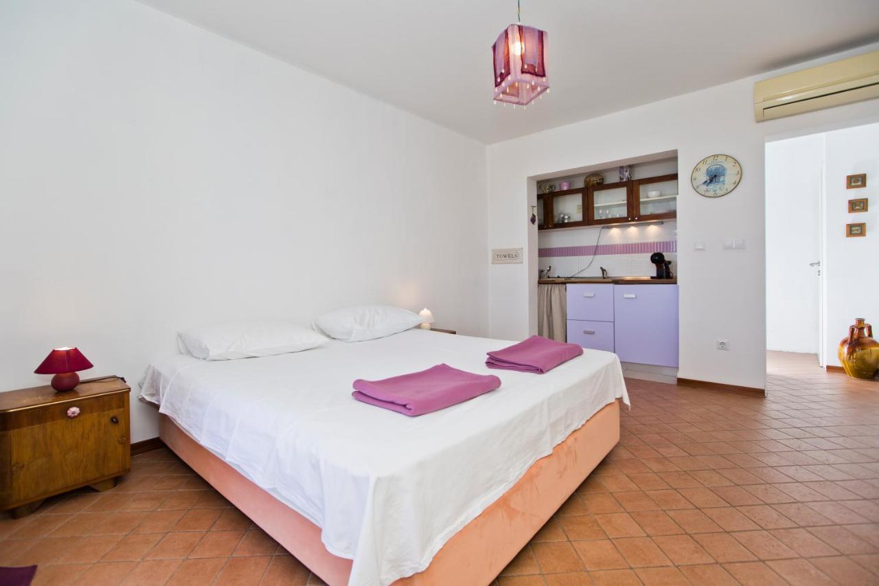 Rino Apartment Hvar Town